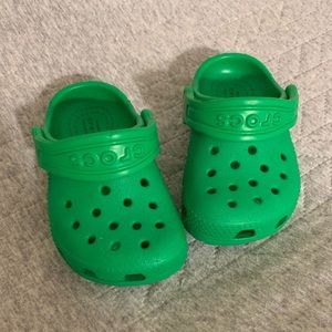 Crocs toddler size 4